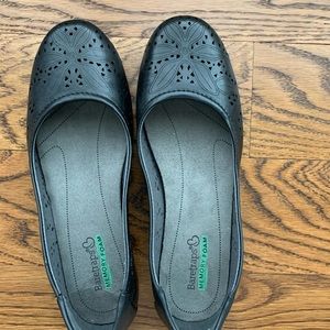 Baretraps memory foam black leather flats.  6 1/2